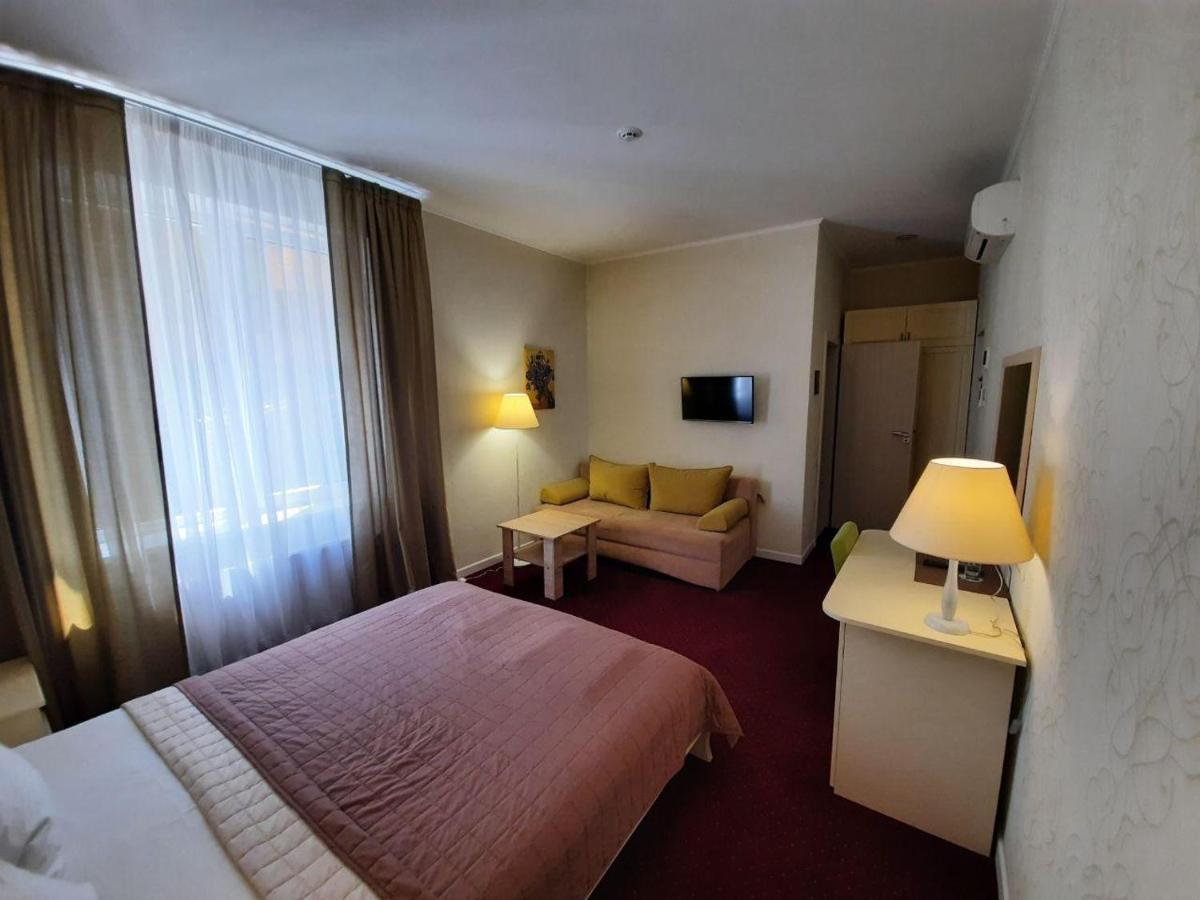 Hotel Ajur Odesa Exterior photo