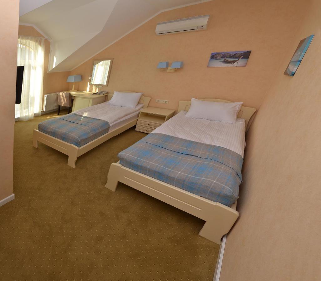 Hotel Ajur Odesa Exterior photo